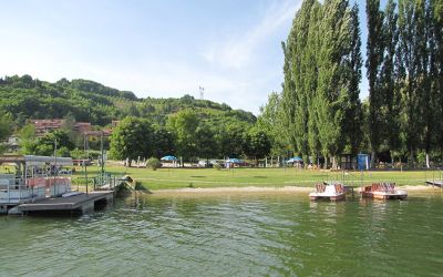 spiaggia in erba piediluco